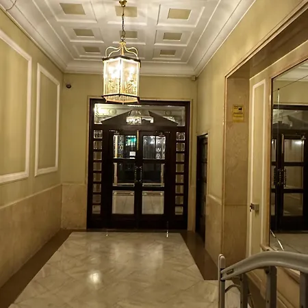 Habitación en casa particular Mirador 1 Del Mercado - Con Bano Privado En El Centro De La Ciudad Vella