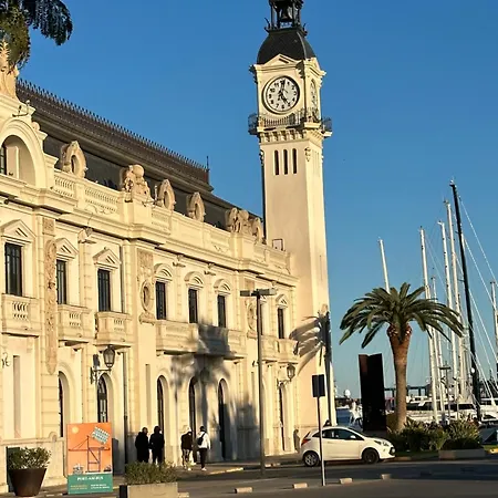 Habitación en casa particular Mirador 1 Del Mercado - Con Bano Privado En El Centro De La Ciudad Vella